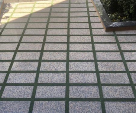 موزاییک حیاط سیمانی